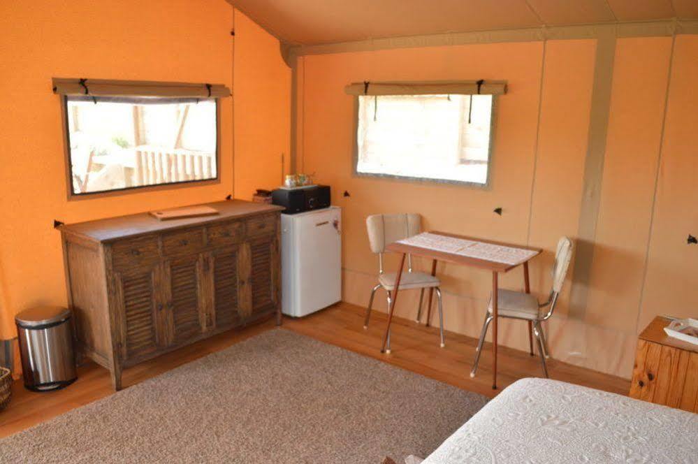 Country Retreat Glamping Otel New Plymouth Dış mekan fotoğraf